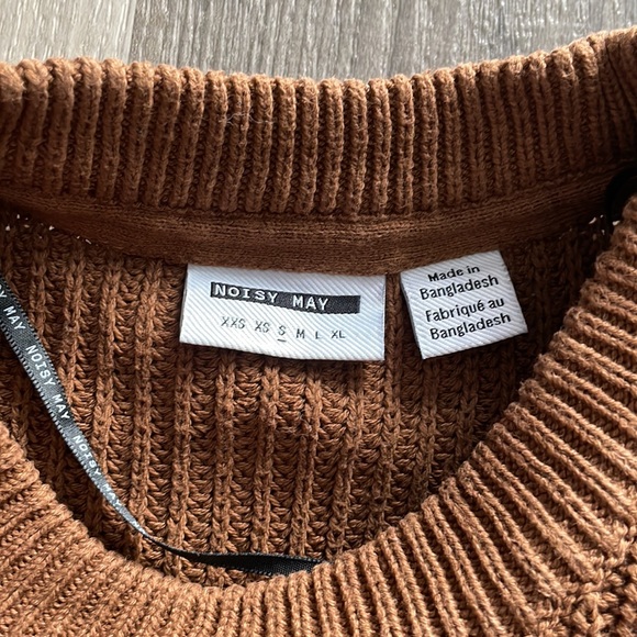 Noisy May | knitted tank - Picture 3 of 3